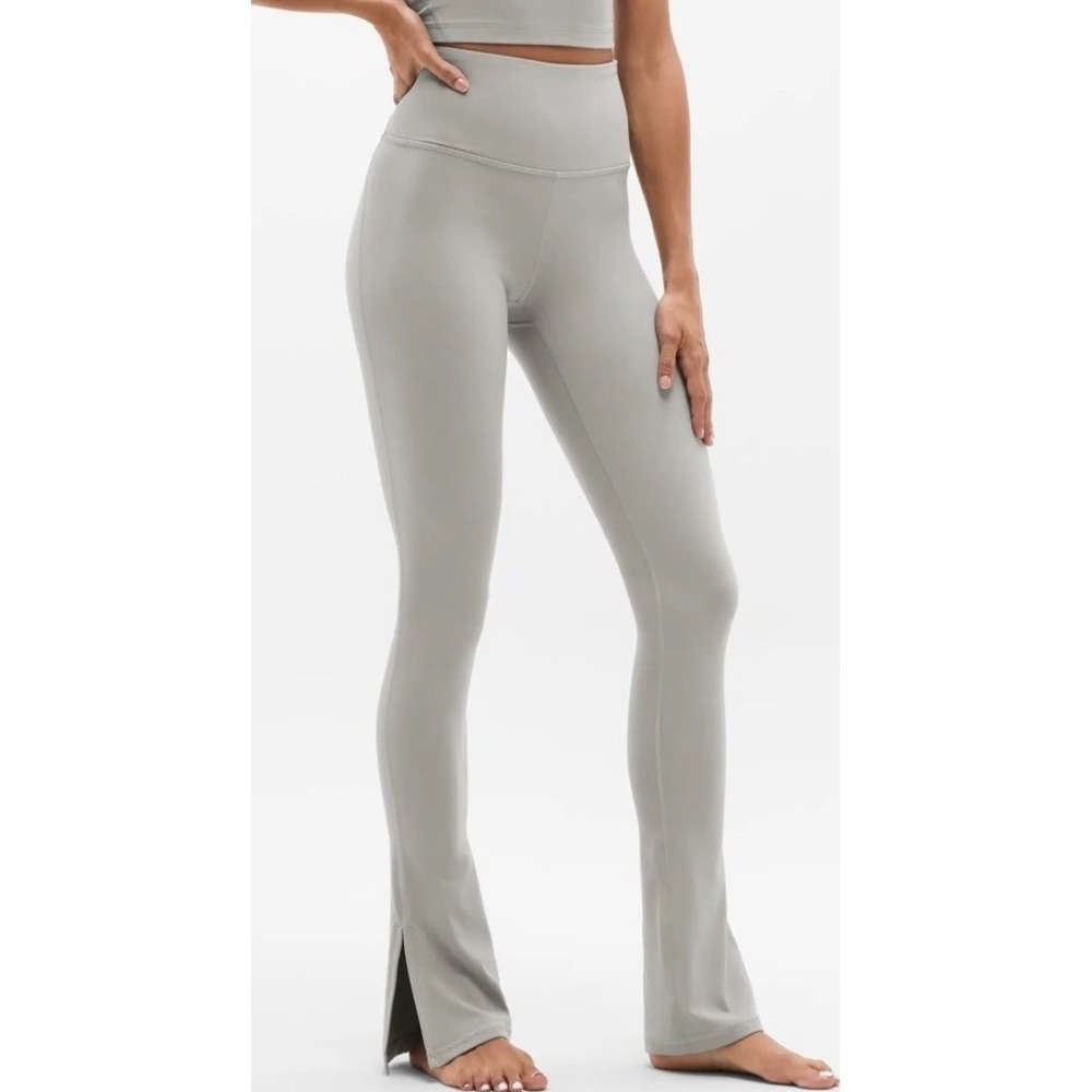 Athleta Elation Split Slim Flare Buttery Soft Yoga Pants Hi Rise Lt Gray Sz L‎
